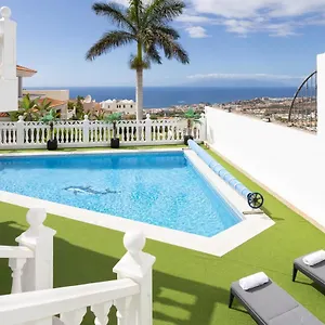 https://villa-exotica.adeje-hotels.com